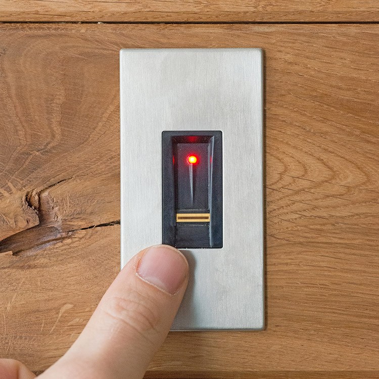 Fingerprint Haustür » Fingerscanner für mehr Sicherheit | neuffer.de